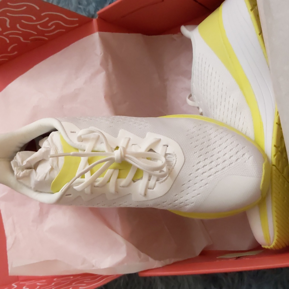NIB - Athletic Shoes - Picture 2 of 4